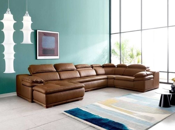 Sofa chữ U làm từ da tạo điểm nhấn cho phòng khách